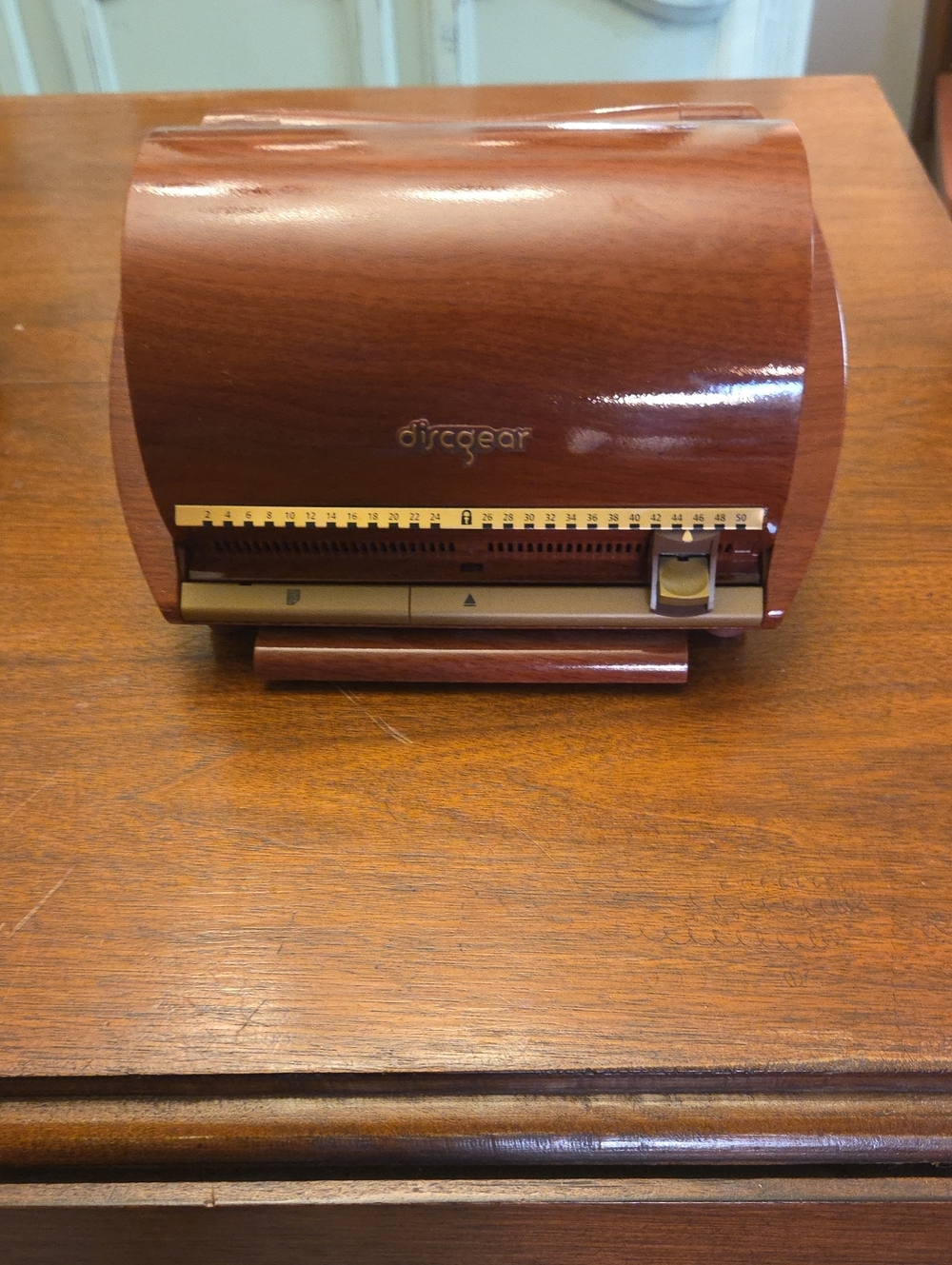 Discgear Vintage Wooden Look CD Dispenser